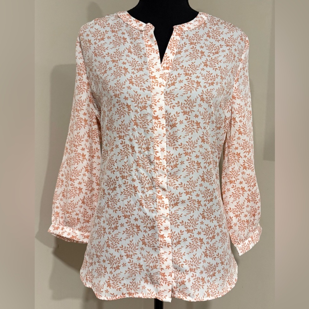 JACHS Girlfriend V Neck Hidden Button Blouse
